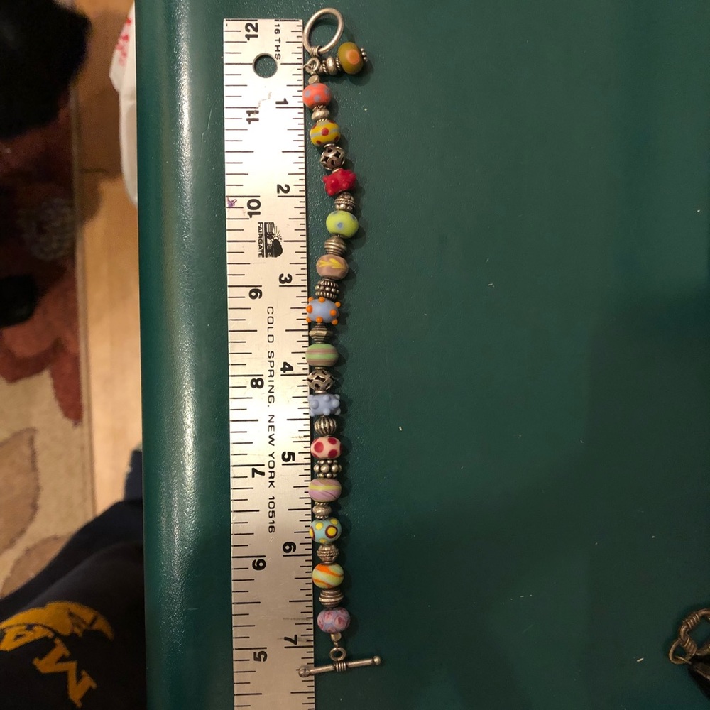 Handmade artisan glass bead bracelet like new! - Picture 3 of 6